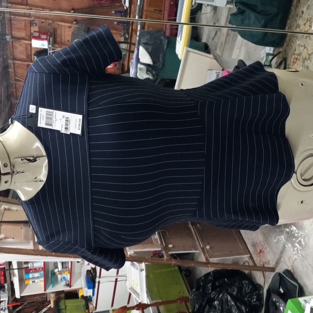BCBG NAVY STRIPED BLOUSE ADORABLE DESIGN, SMALL, RAYON, SPANDEX, NWT